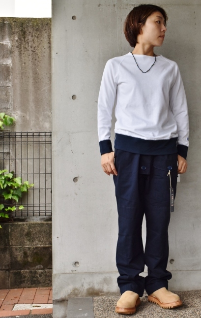 既に「残り2枚」　　ROYAL NAVY　　Military ANORAK HOODY_d0152280_19030574.jpg