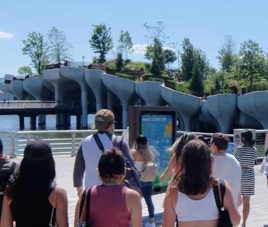 水上公園リトル・アイランドのチューリップ型コンクリート杭の建築美を愛でる_b0007805_06451674.jpg