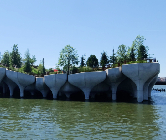 水上公園リトル・アイランドのチューリップ型コンクリート杭の建築美を愛でる_b0007805_06534198.jpg