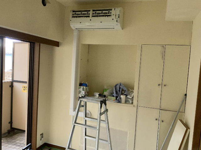 Y物件3日目・雨漏り現場とリフォーム現場_f0031037_19382889.jpg