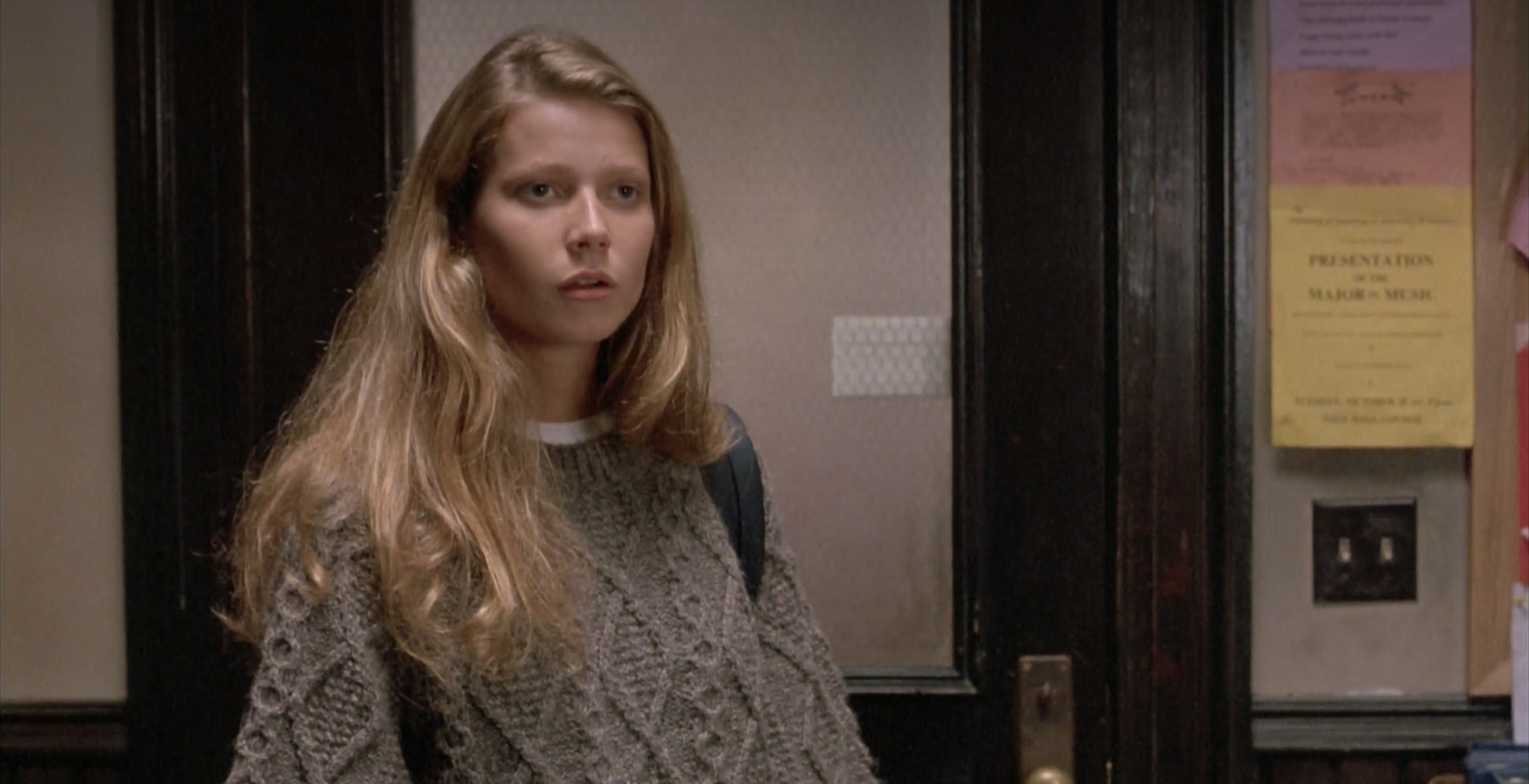 グウィネス・パルトロウ(Gwyneth Paltrow)「冷たい月を抱く女」(1993)_e0042361_21194572.jpg