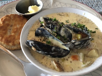 トレイル散策後のランチ_c0353373_23180831.jpg