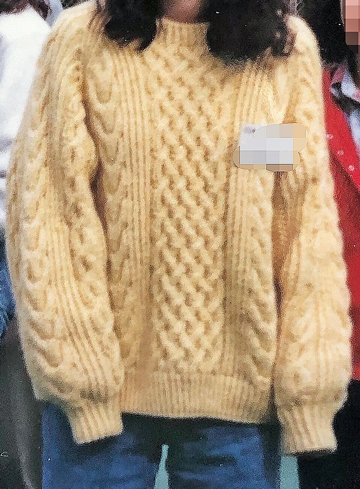 リユース毛糸で編んでます①_c0134902_11081664.jpg