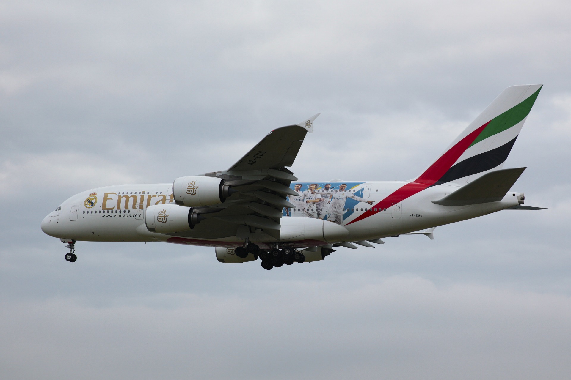 レアルマドリード ON エミレーツ航空 : WILD BLUE YONDER