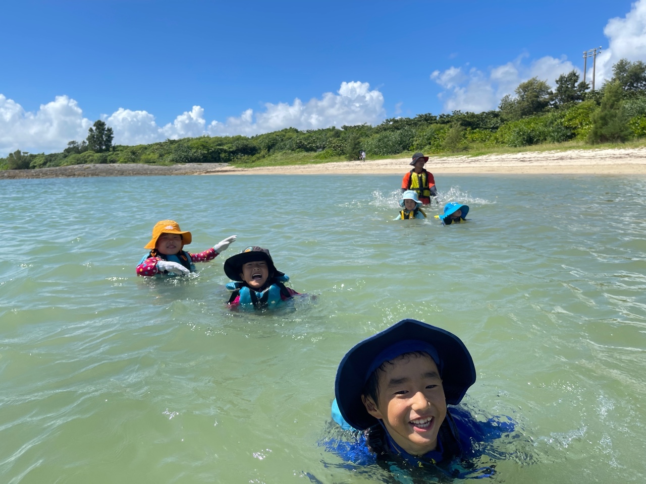 青空ようちえん〔週末〕親子で海SUPであそぼう(9/26)まだまだ夏は終わらない!風に吹かれ海の上をゆらゆら、親子でSUPに乗ってみよう。_d0363878_02283974.jpeg