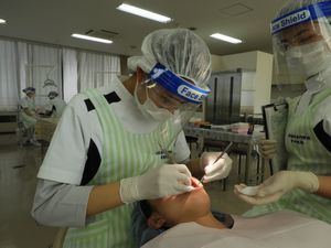 2学年保護者模擬患者実習_e0196791_15231886.jpg