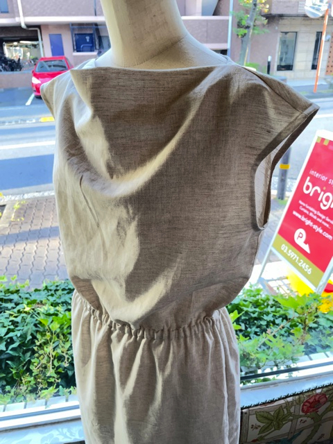 『LINEN&BASIC』のリネン生地でワンピースを作りました by interior styling of bright_c0157866_20552055.jpg