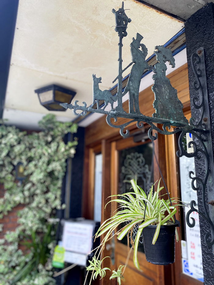 文豪たちが愛した熱海の洋食店 スコット Passage