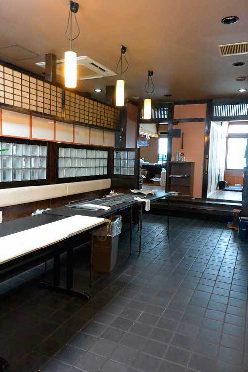 【(山梨グルメ)甲府市「味魅 台湾カステラ」・・・シフォンケーキのような ふわっふわのカステラ!!】_a0005436_15510945.jpg