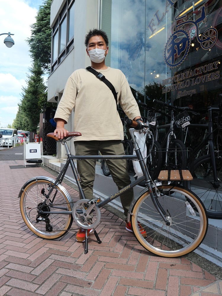 10月3日　渋谷　原宿　の自転車屋　FLAME bike前です_e0188759_18354308.jpg