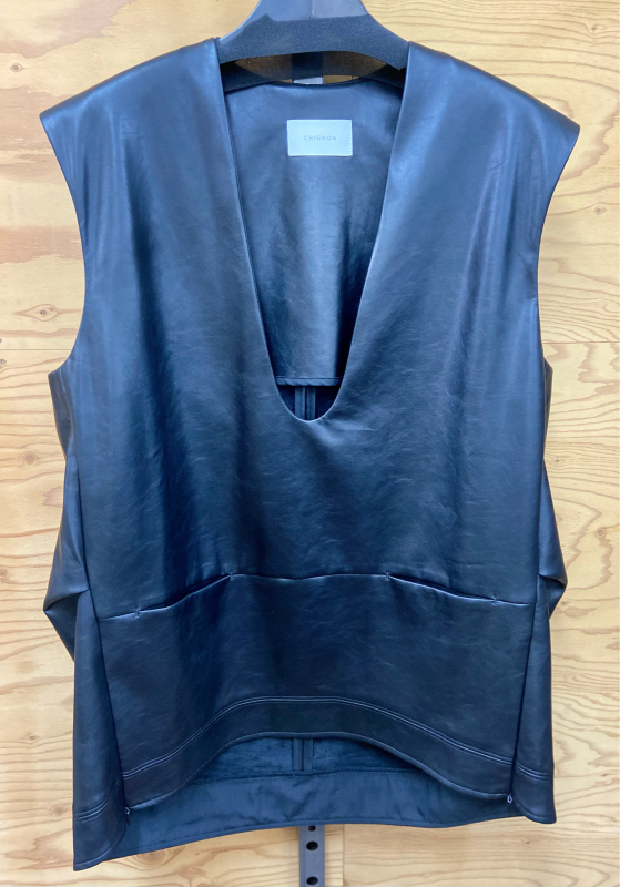 【在庫一掃】 シニョン/CHIGNON 合成皮革ベスト : dimanche ディマンシュ NEWS トップス