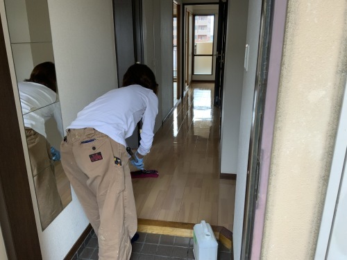 Y物件 8日目 浴槽エプロンに問題あり_f0031037_17225567.jpg