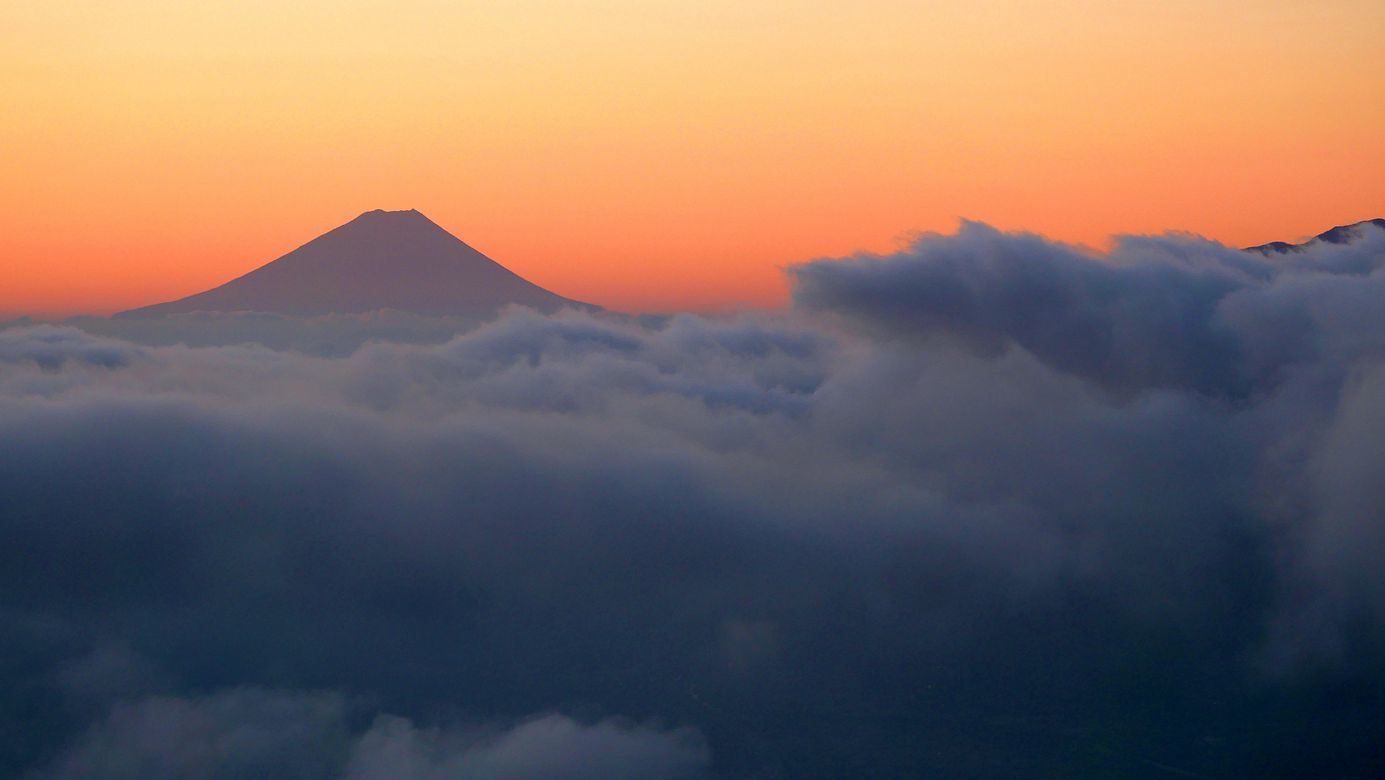 大雲海現る！高ボッチ諏訪湖富士山の奇跡的絶景♪・・・１０月５日の朝_a0031821_09333628.jpg