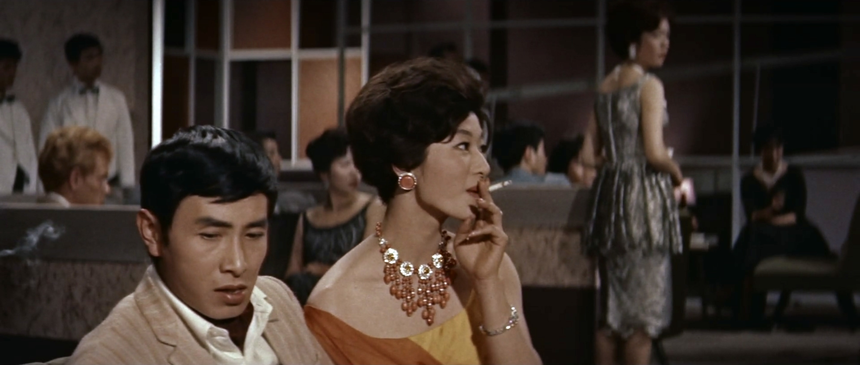 久保菜穂子(Naoko Kubo)「多羅尾伴内 七つの顔の男だぜ」(1960)其の壱_e0042361_19031419.jpg