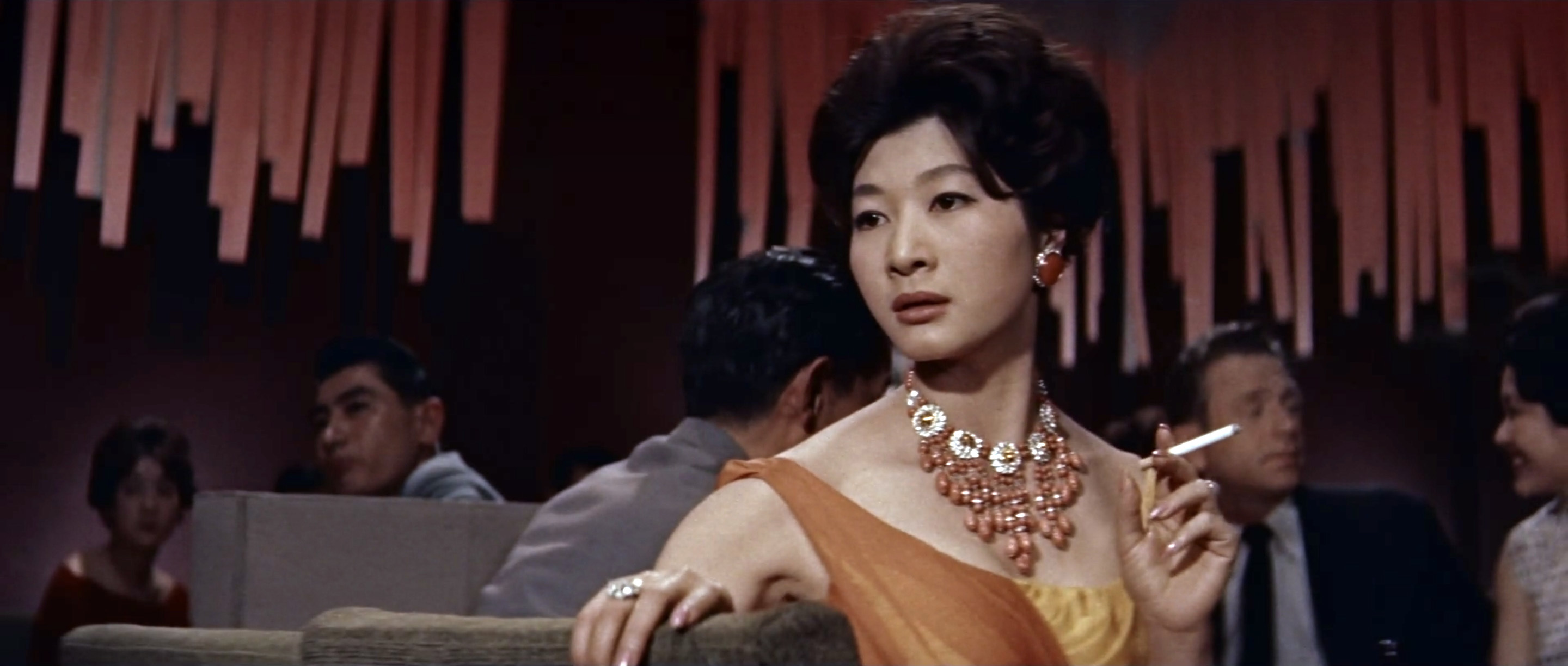 久保菜穂子(Naoko Kubo)「多羅尾伴内 七つの顔の男だぜ」(1960)其の壱_e0042361_19032771.jpg