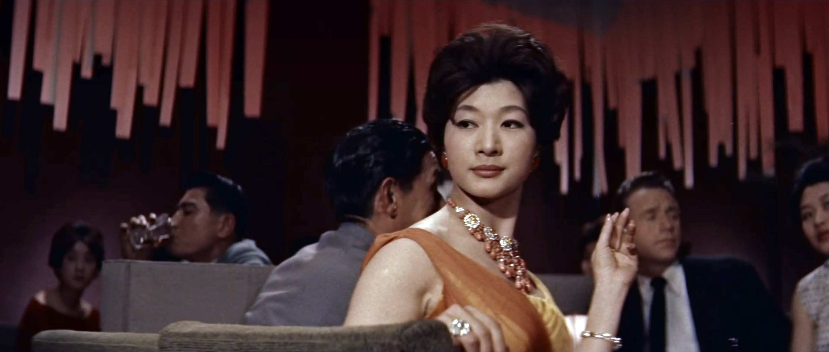久保菜穂子(Naoko Kubo)「多羅尾伴内 七つの顔の男だぜ」(1960)其の壱_e0042361_19033044.jpg