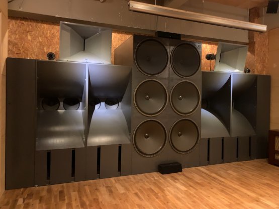 Double Woofers かまじいです