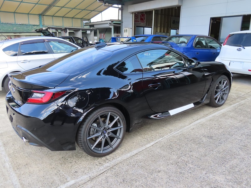 良いじゃないか!新型BRZの2ペダル到着!!_f0076731_19561875.jpg