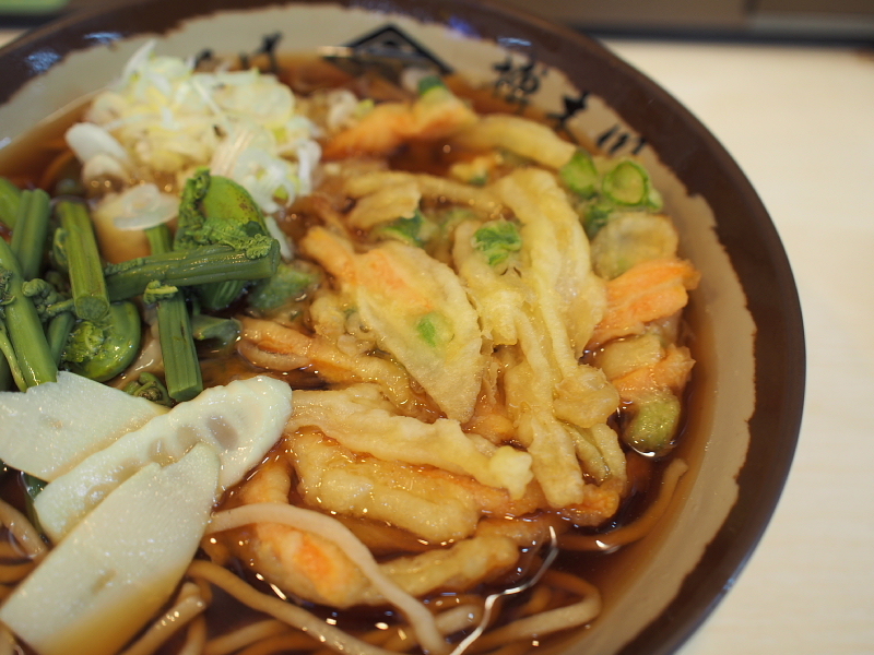 【店が生まれ変わっていた!】あの「白樺」が「駅そば 榑木川 茅野駅店」へ_b0008655_22130340.jpg