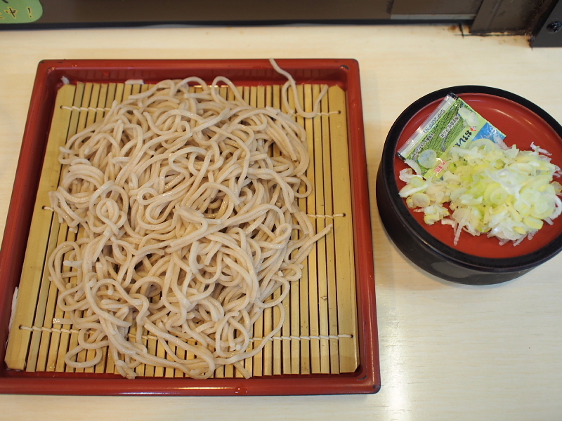 【店が生まれ変わっていた!】あの「白樺」が「駅そば 榑木川 茅野駅店」へ_b0008655_22295041.jpg