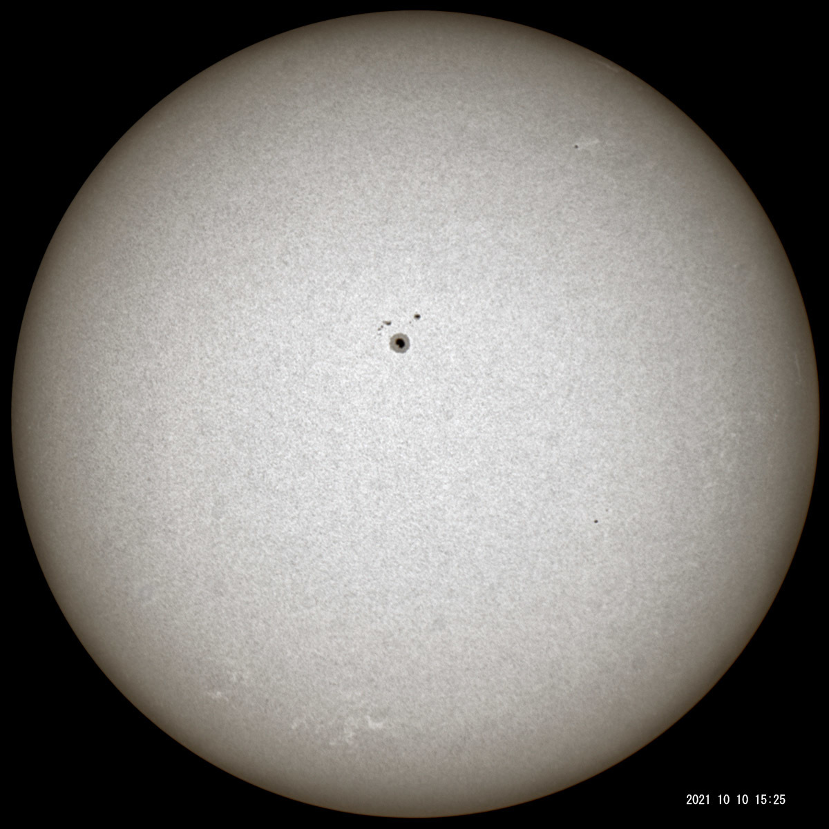 10月10日の太陽_e0174091_16342628.jpg