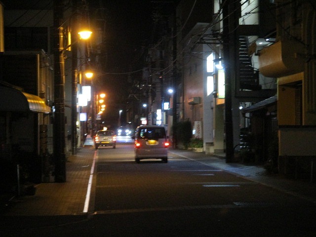 緊急事態宣言は解除されたが、平日の晩は1割程度の車しか入っていない吉原本町市営駐車場_f0141310_08271979.jpg