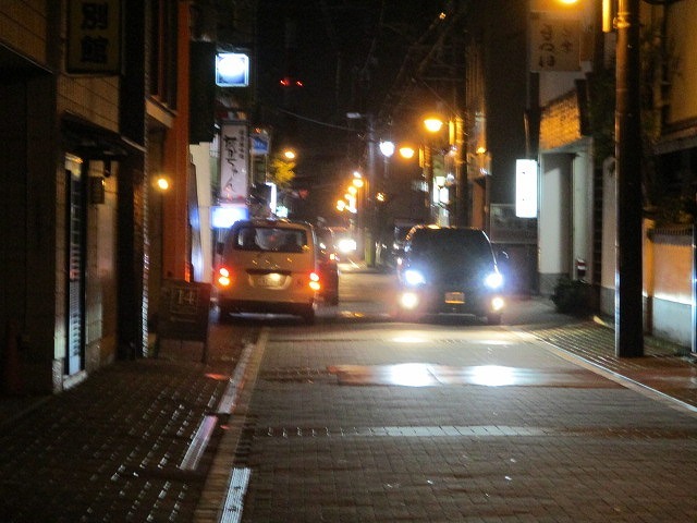 緊急事態宣言は解除されたが、平日の晩は1割程度の車しか入っていない吉原本町市営駐車場_f0141310_08272621.jpg