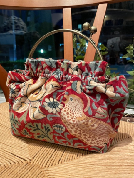 『ウィリアムモリス』の『いちご泥棒/ベルベット』でバッグを作りました by interior styling of bright_c0157866_19125322.jpg