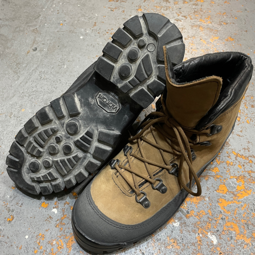 ◇ Boots増えてます & 休みのお知らせ ◇_c0059778_12420977.jpg