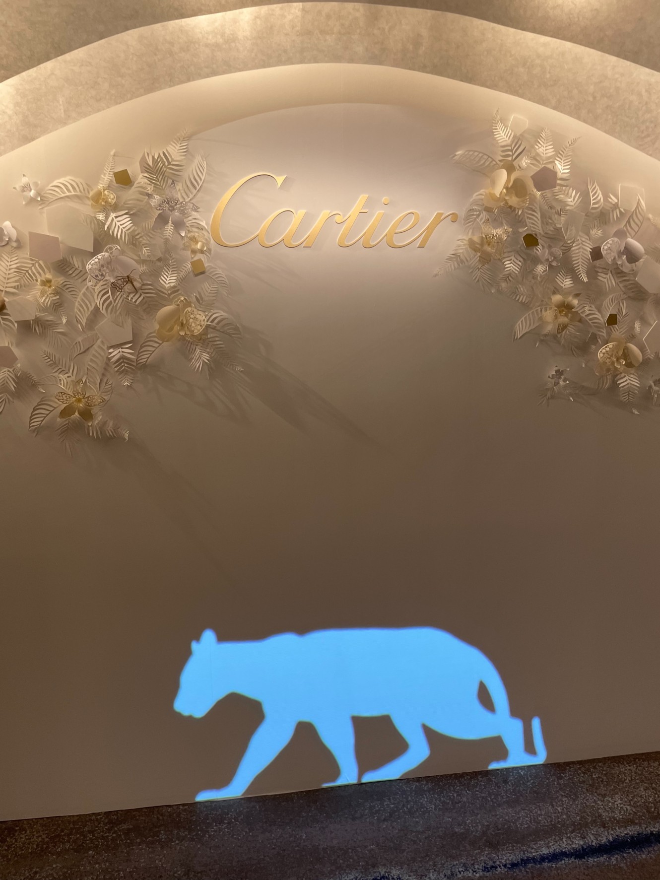 「ハイジュエリーメゾン、カルティエー魅惑の世界」@フォーシーズンズホテル東京大手町♪_d0339889_19334887.jpg