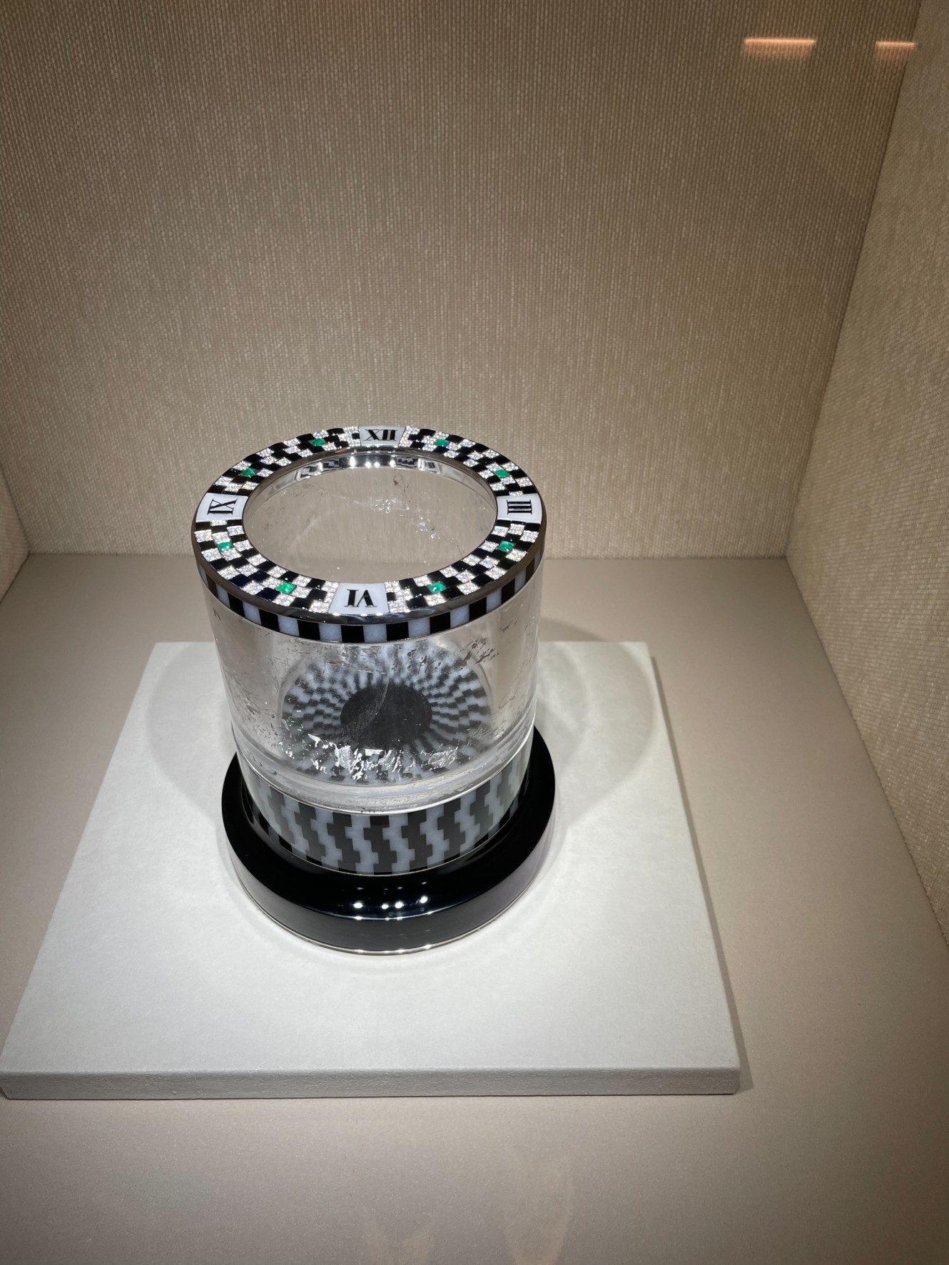 「ハイジュエリーメゾン、カルティエー魅惑の世界」@フォーシーズンズホテル東京大手町♪_d0339889_19344622.jpg