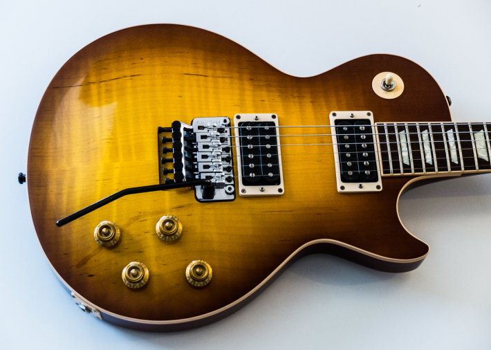 B'z：松本孝弘さん” は 