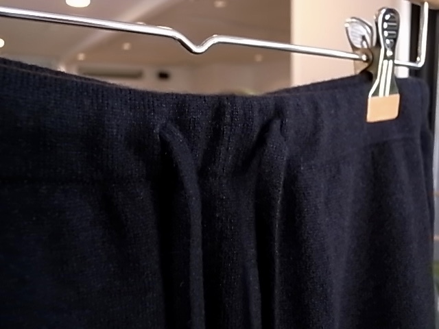 COMOLI カシミヤ ニットパンツ : TRUNK COMOLI カシミヤ ニットパンツ : TRUNK