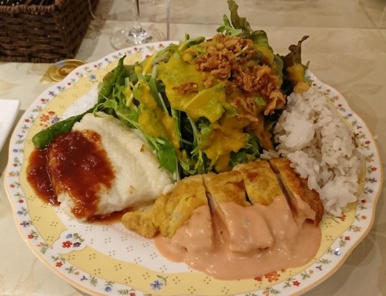 チキンピカタとたっぷりサラダランチ・西洋料理 いまとむかし@西天満_f0337357_13453119.jpg