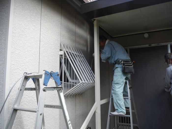 小工事 ~ エアコン専用コンセントと電柱補修。_d0165368_09201846.jpg