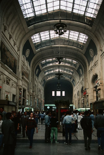 ミラノとトリノ(過渡期の建築の魅力)_a0166284_17505871.jpg