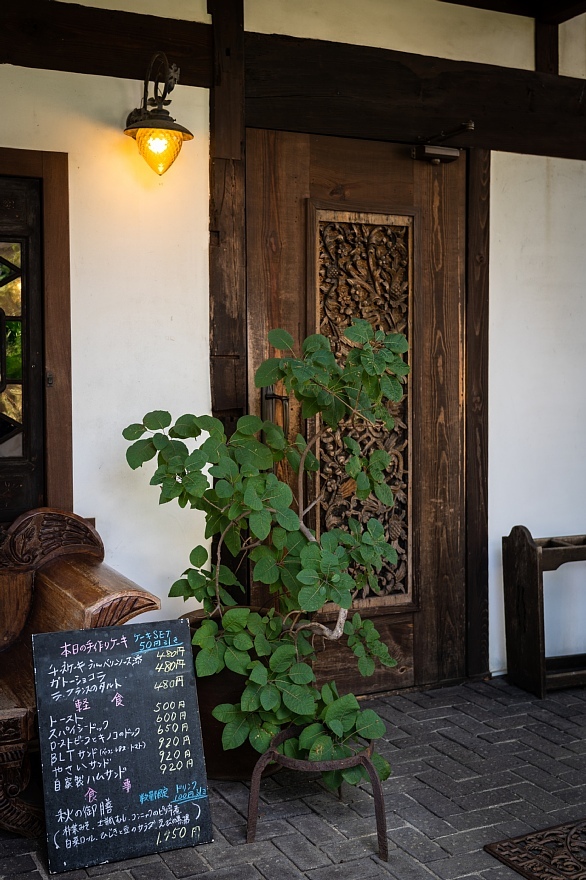 女子率極めて高めな隠れ家カフェ_d0353489_22253224.jpg