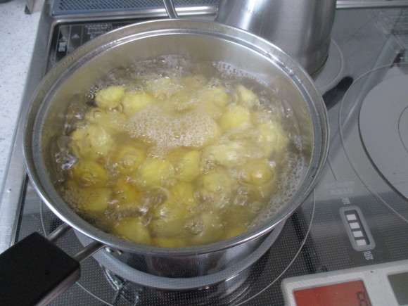 栗剥き終わった~~&ワックス_a0279743_13591231.jpg