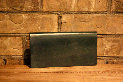 「SLOW」 英国紳士革 ~bridle~ \"long wallet & coin case\" ご紹介_f0191324_07565525.jpg