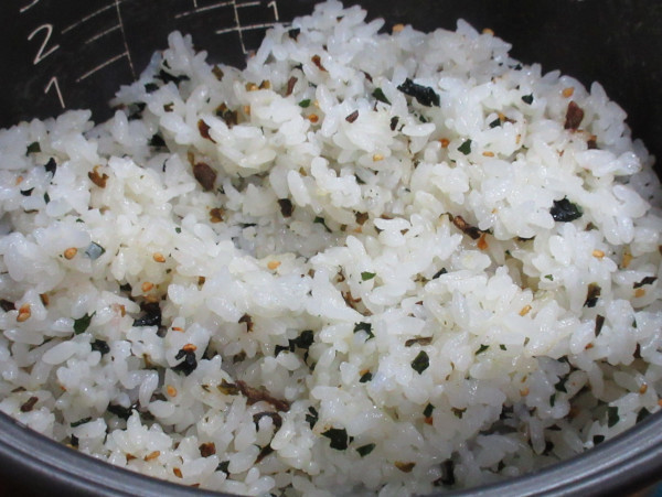 【丸美屋】混ぜ込みわかめ 高菜_c0152767_19573095.jpg