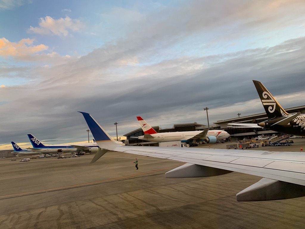 羽田や伊丹空港の賑わい!_d0012449_08364715.jpg