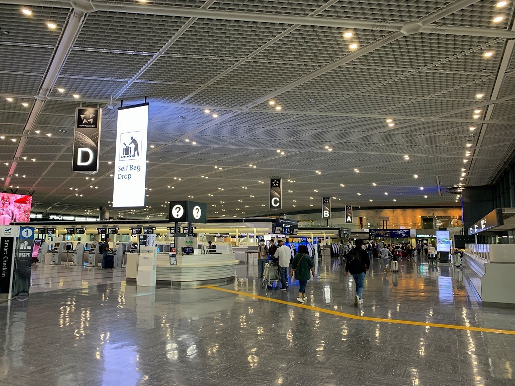 羽田や伊丹空港の賑わい!_d0012449_13052875.jpg