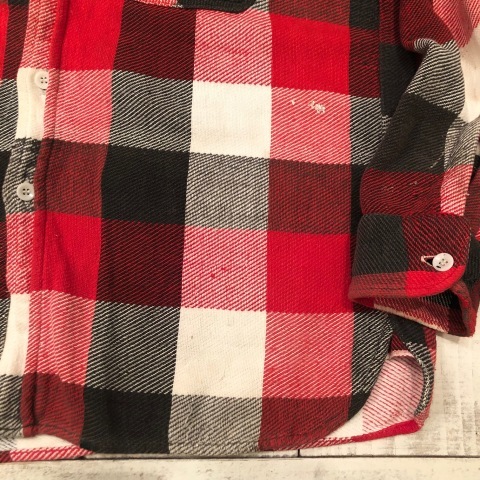 1950s \" WINTER KING \" ALL cotton VINTAGE - BLOCK CHECK - マチ付き HEAVY FLANNEL SHIRTS ※ GOODエイジング_d0172088_20394969.jpg