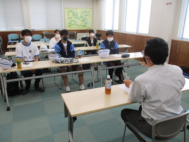 富士高の1年生がキャリア教育の一環でOBが社長を務める㈱イーシーセンターさんを企業訪問_f0141310_05493314.jpg