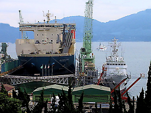 三船三様、神田造船ドック入り_e0175370_09312982.jpg