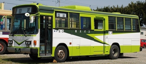 秋北バスの富士重工架装車_e0030537_18430107.jpg