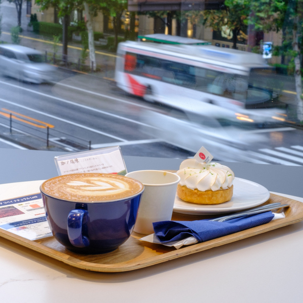 「有楽町・日比谷　GESHARY COFFEE（ゲシャリーコーヒー）、レモンパイ」_a0000029_08144087.jpg
