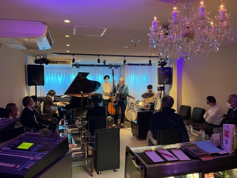 ジャズライブカミン Jazzlive Comin 広島 11月のライブスケジュール_b0115606_10203236.jpeg