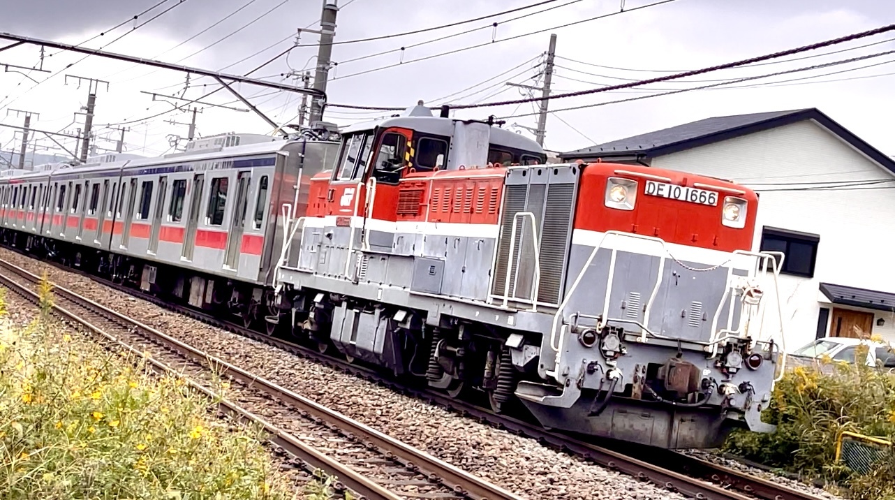 東急3000系甲種輸送 @橋本駅近くの踏切にて_c0212604_16430113.jpeg