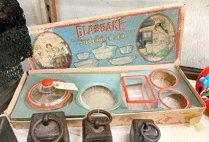 Antiquing Report アンティーキングで目に留まったモノ Buzz Ver 2